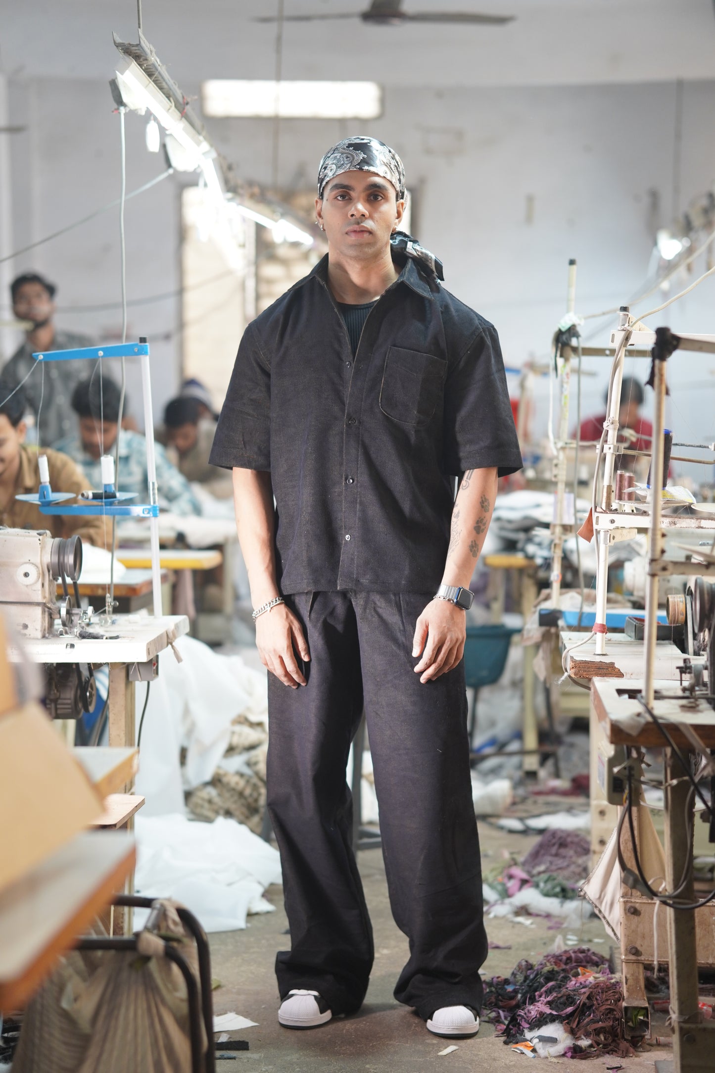 Black Wide-Leg Textured Trousers ( Pre Booking )